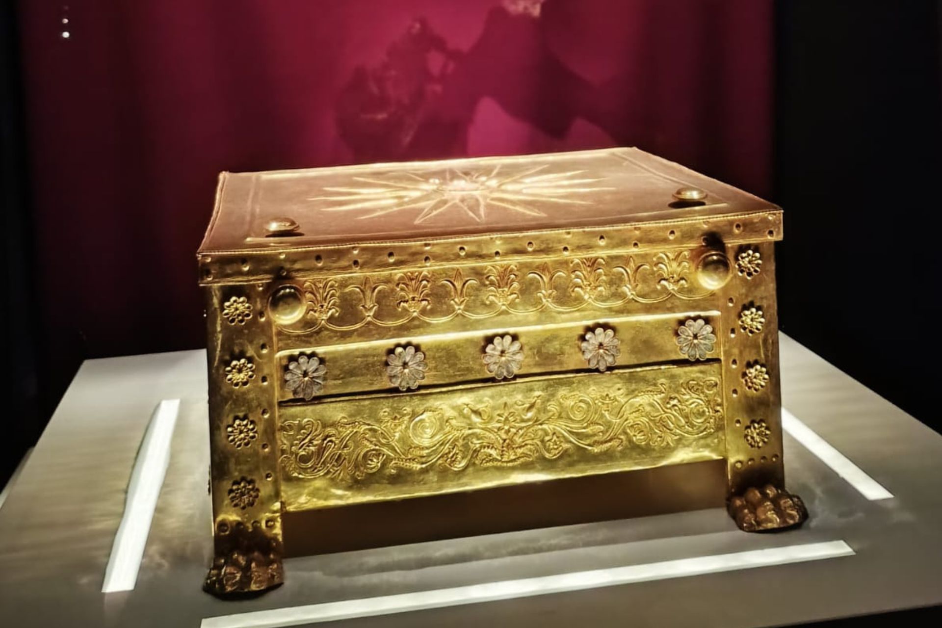 terzo giorno veria e verghina museo e tombe reali 5