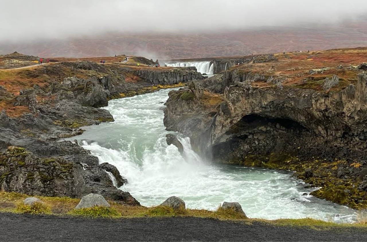 islanda fiume e cascate